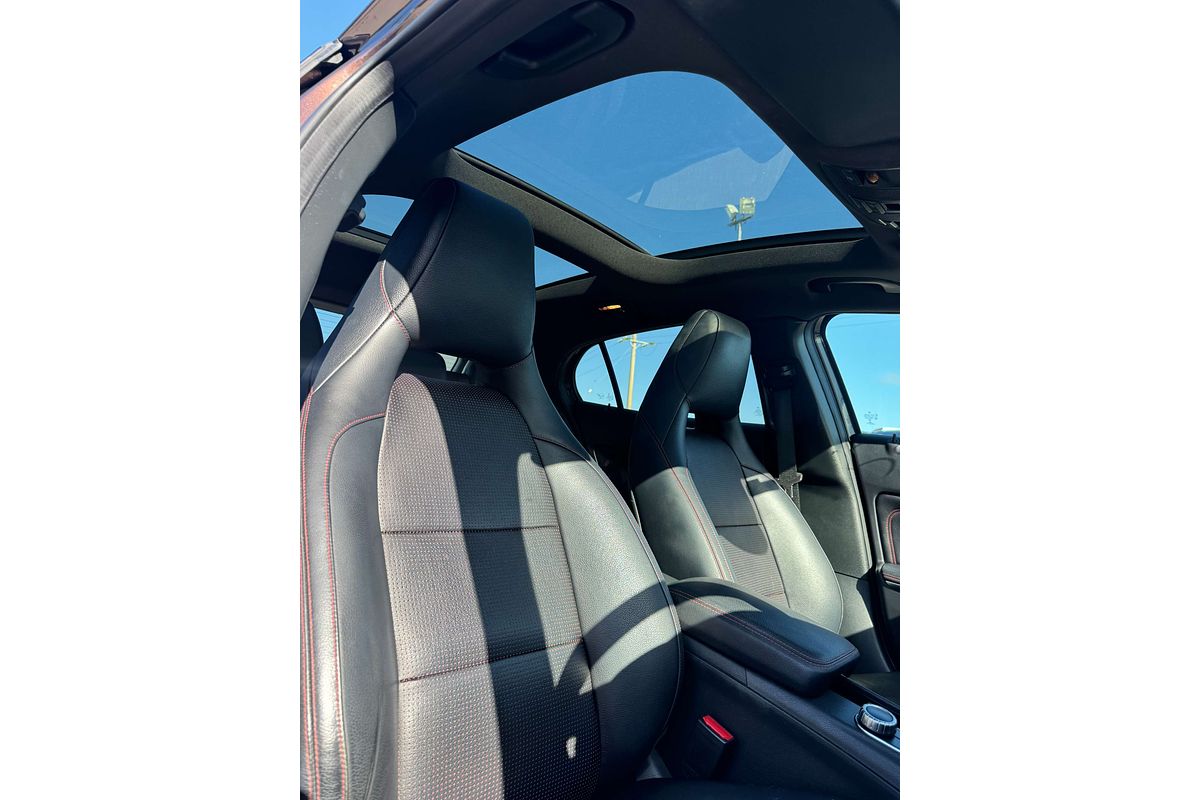 2015 Mercedes-Benz GLA-Class GLA250 X156