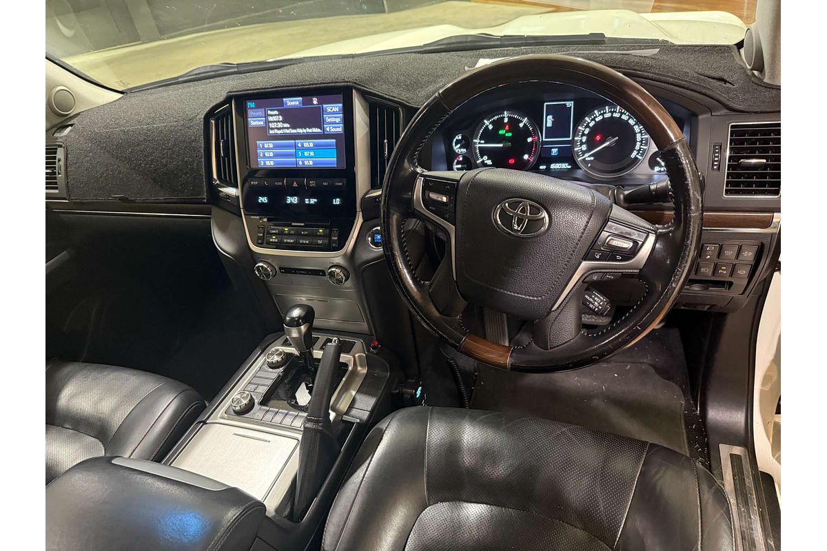 2018 Toyota Landcruiser Sahara VDJ200R