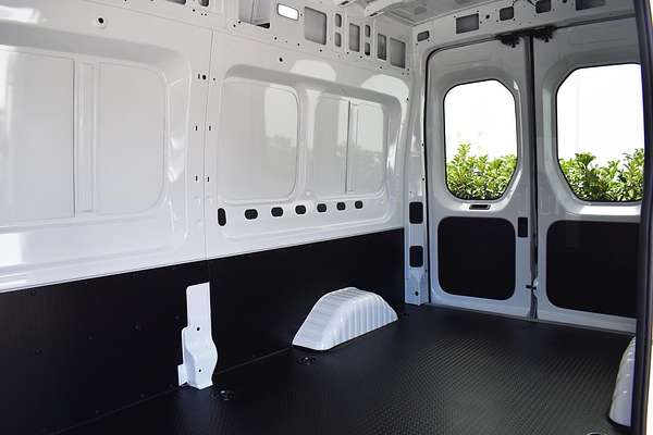 2024 LDV Deliver 9 LWB