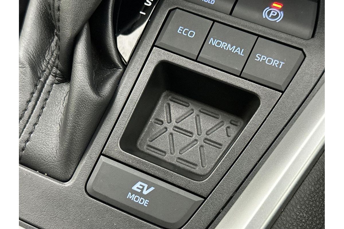 2020 Toyota RAV4 GXL AXAH52R