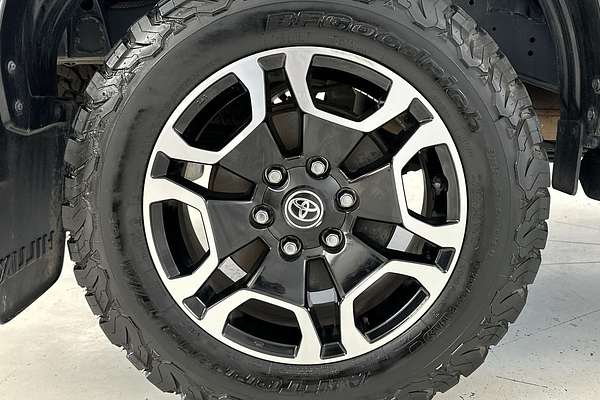 2023 Toyota Hilux SR5 GUN126R 4X4