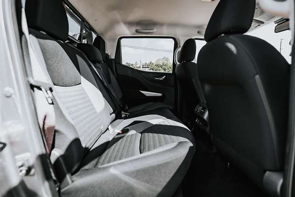 2024 Nissan Navara Black Edition D23 4X4