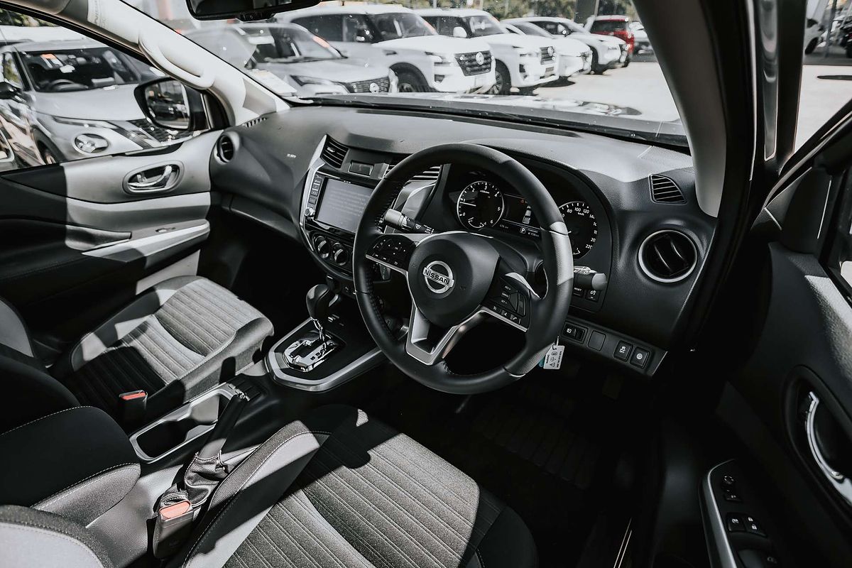 2024 Nissan Navara Black Edition D23 4X4