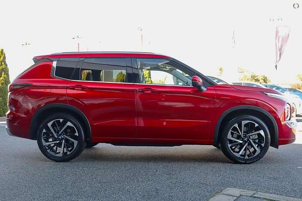 2024 Mitsubishi Outlander Exceed ZM