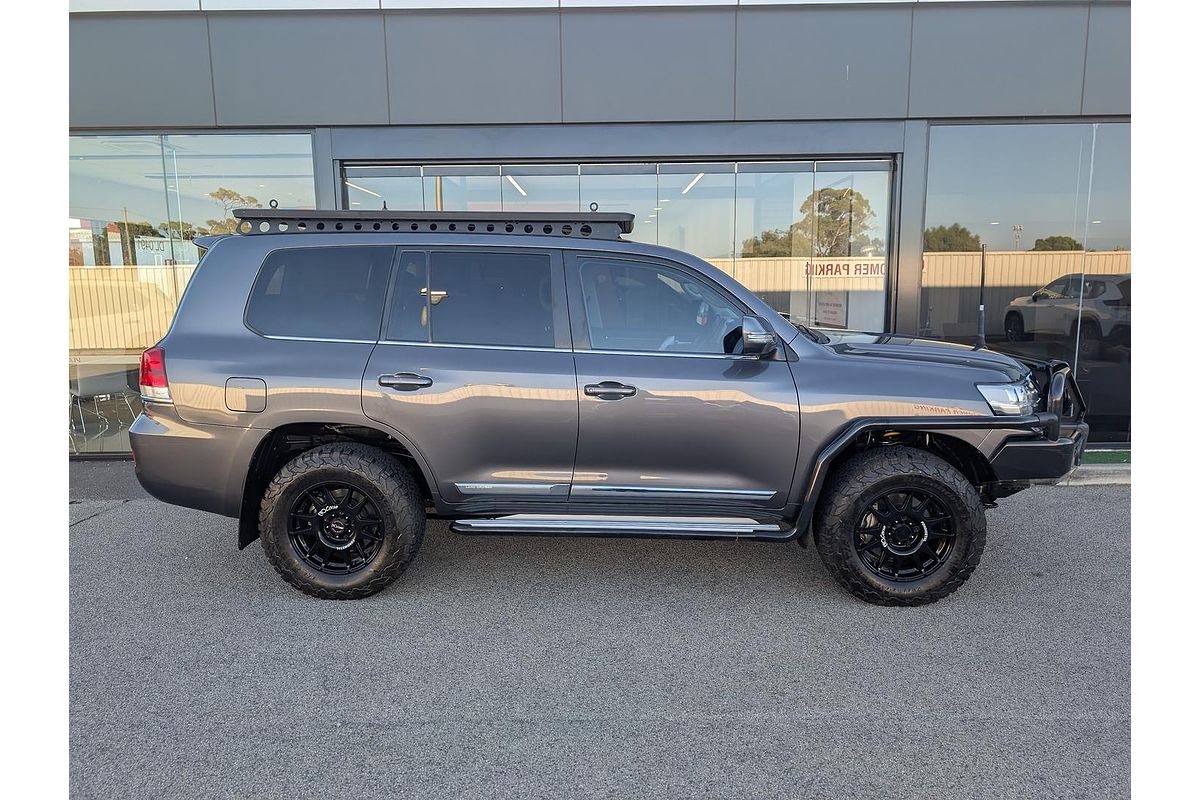 2021 Toyota Landcruiser Sahara VDJ200R