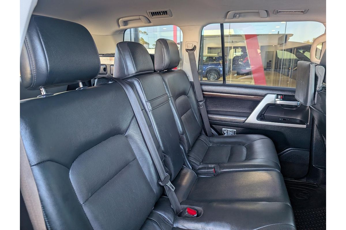 2021 Toyota Landcruiser Sahara VDJ200R