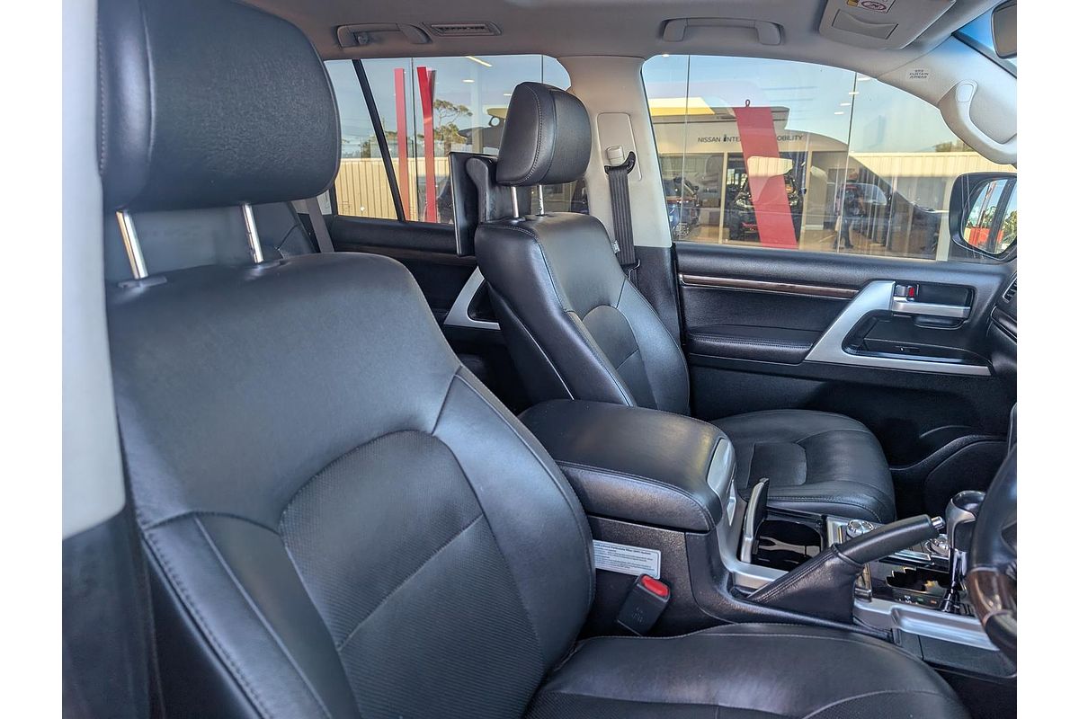 2021 Toyota Landcruiser Sahara VDJ200R