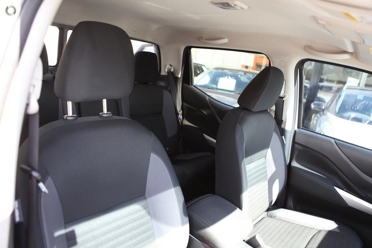 2022 Nissan Navara ST D23 4X4