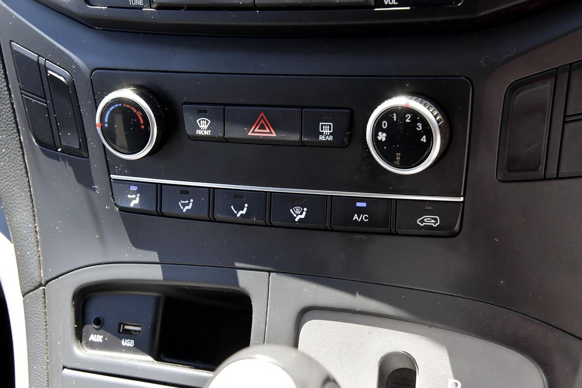 2015 Hyundai iLoad TQ3-V Series II