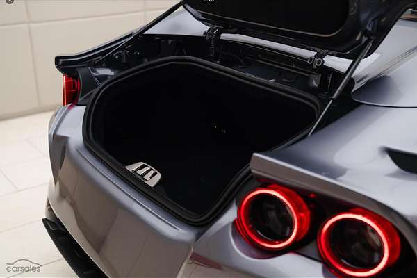 2021 Ferrari 812 GTS F152M
