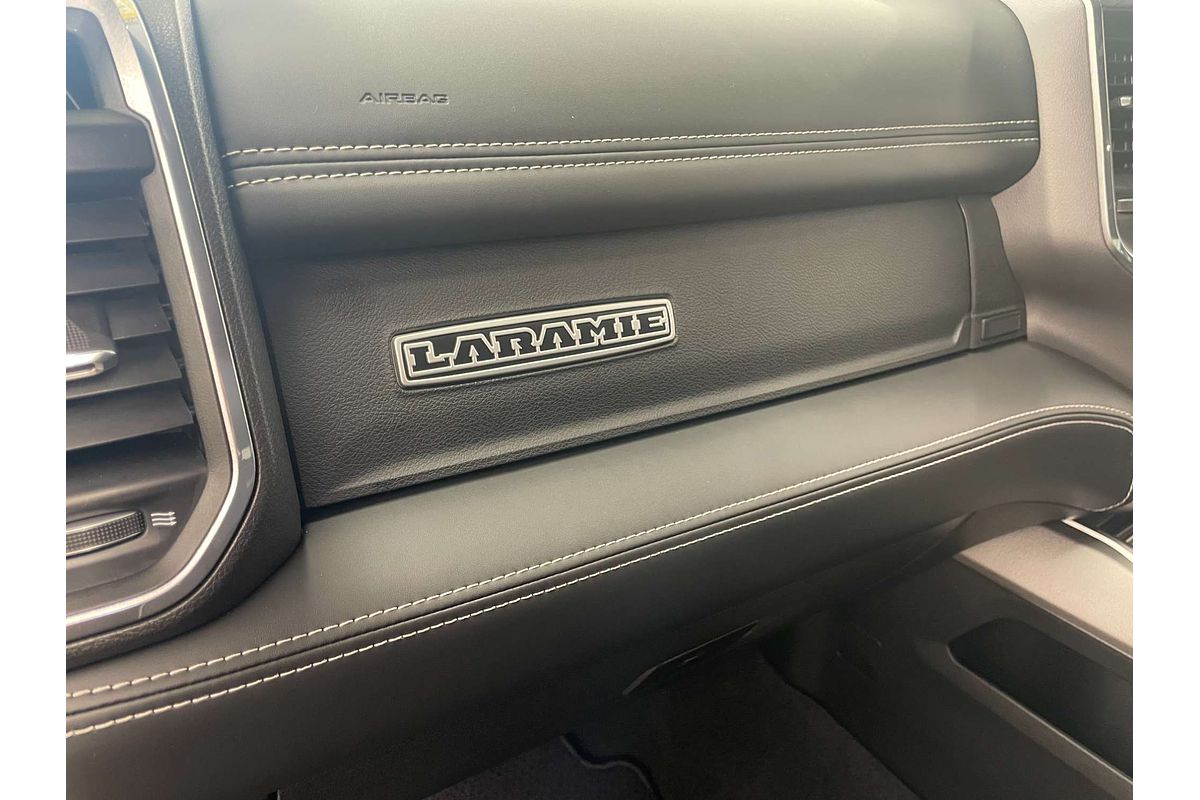 2024 RAM 1500 Laramie Sport RamBox DT 4X4 SWB