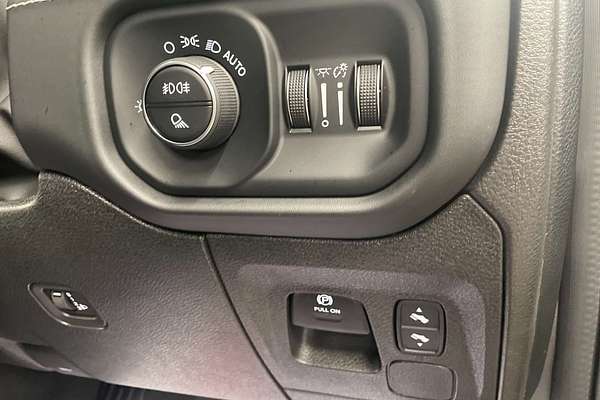 2024 RAM 1500 Laramie Sport RamBox DT 4X4 SWB