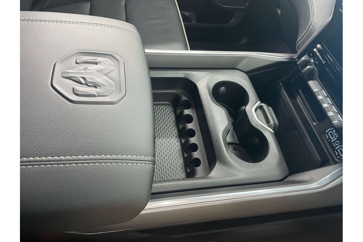 2024 RAM 1500 Laramie Sport RamBox DT 4X4 SWB