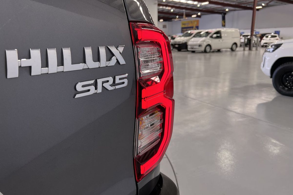 2021 Toyota Hilux SR5 GUN126R 4X4