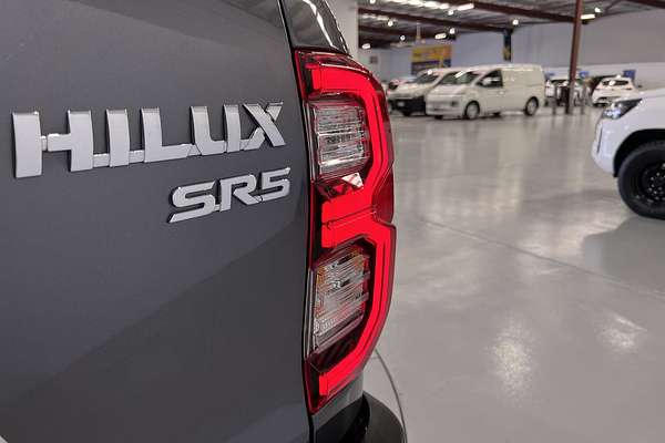 2021 Toyota Hilux SR5 GUN126R 4X4
