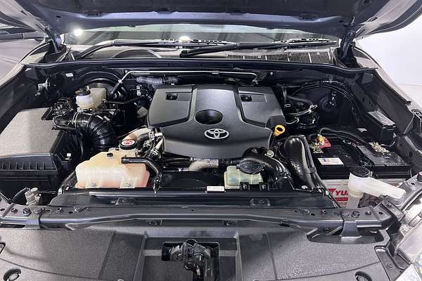 2021 Toyota Hilux SR5 GUN126R 4X4