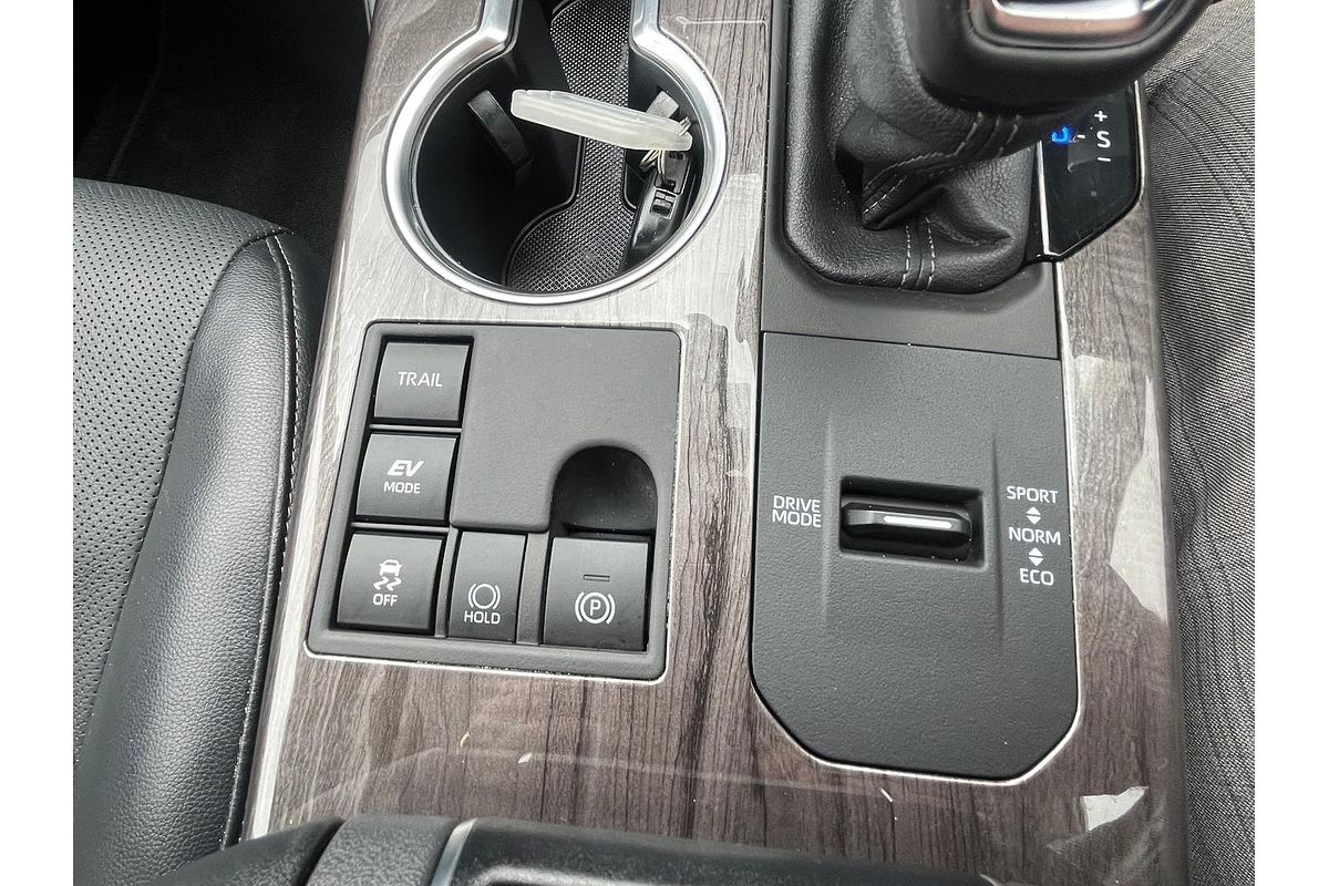 2024 Toyota Kluger Grande AXUH78R