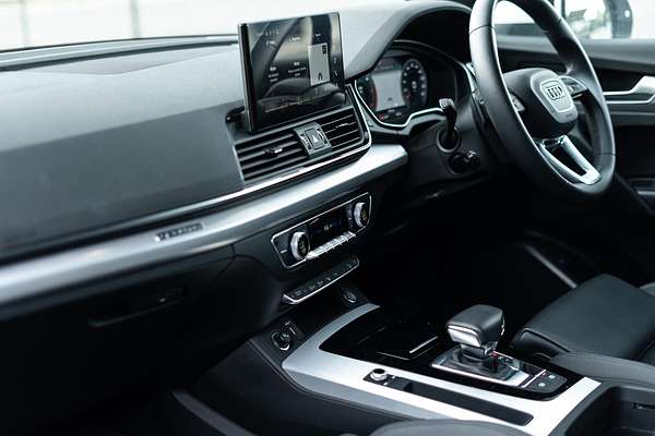 2023 Audi Q5 40 TDI S line FY