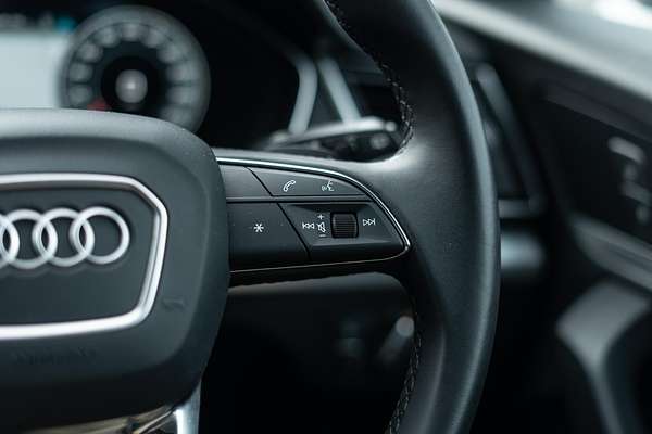 2023 Audi Q5 40 TDI S line FY