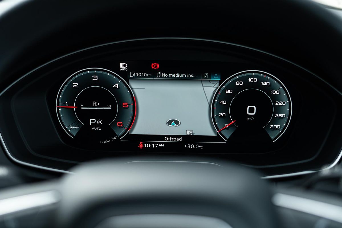 2023 Audi Q5 40 TDI S line FY