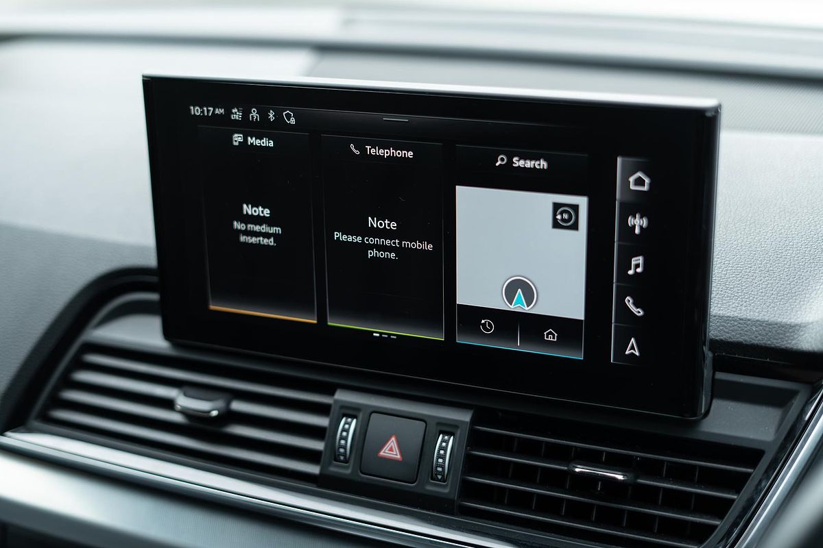 2023 Audi Q5 40 TDI S line FY