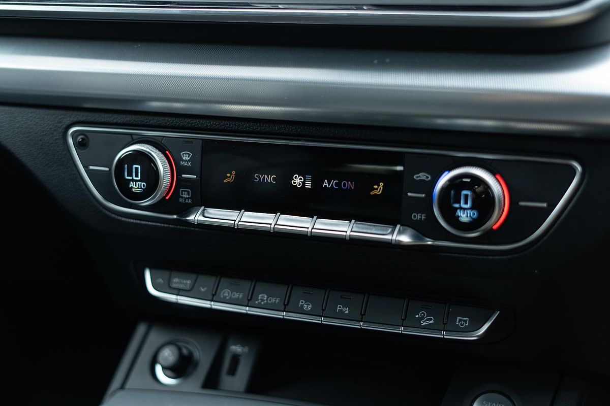2023 Audi Q5 40 TDI S line FY