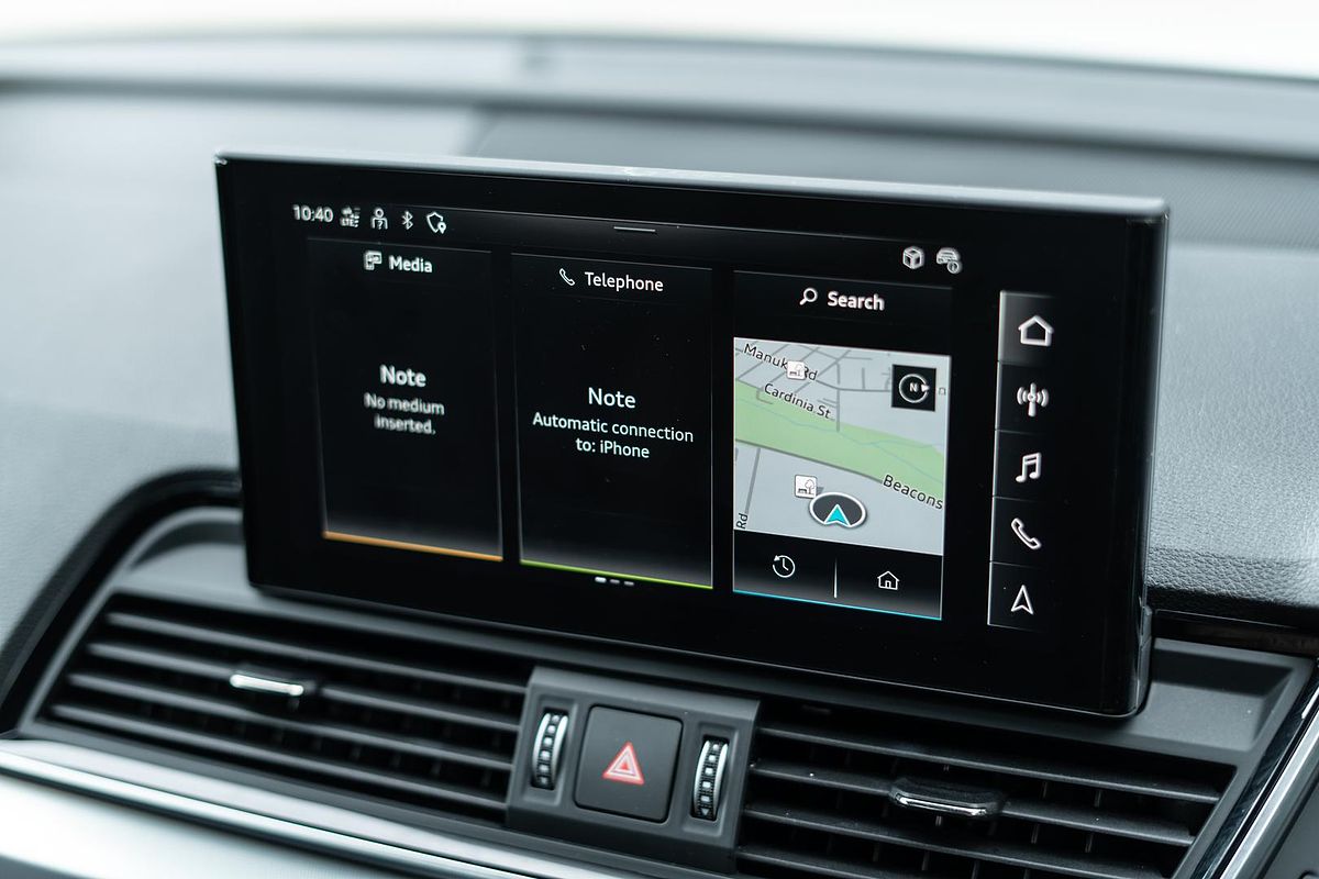 2023 Audi Q5 40 TDI S line FY
