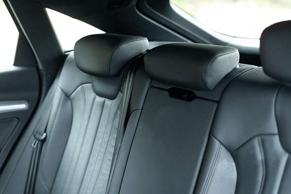 2023 Audi Q5 40 TDI S line FY