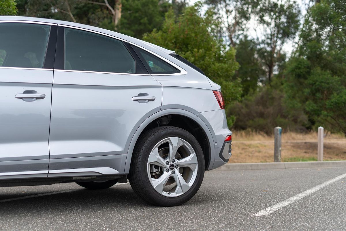 2023 Audi Q5 40 TDI S line FY
