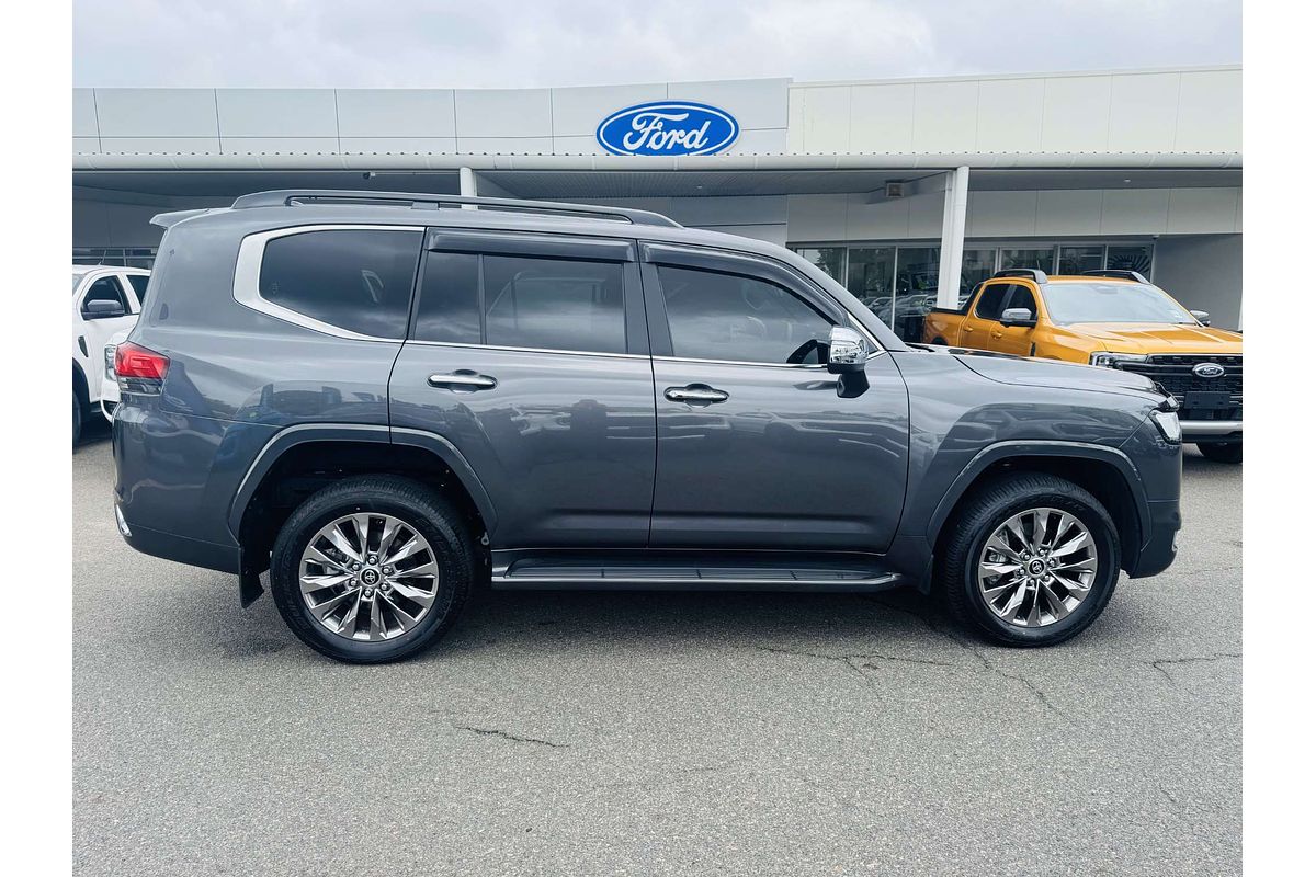 2023 Toyota Landcruiser Sahara ZX FJA300R