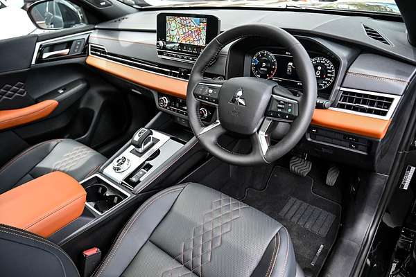 2024 Mitsubishi Outlander Exceed Tourer ZM