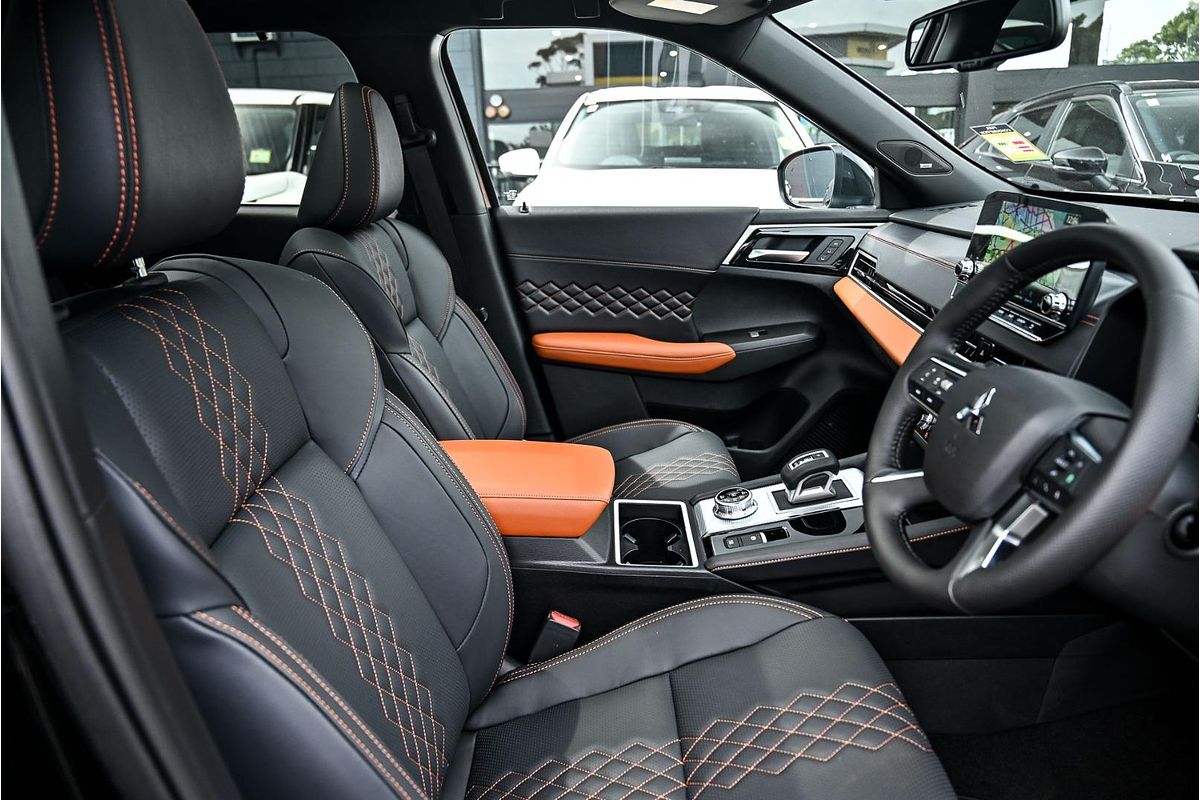 2024 Mitsubishi Outlander Exceed Tourer ZM