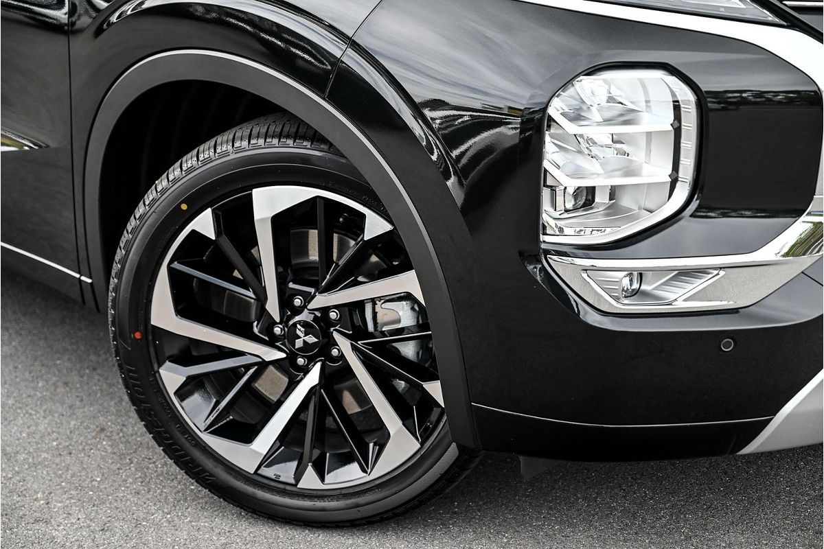 2024 Mitsubishi Outlander Exceed Tourer ZM