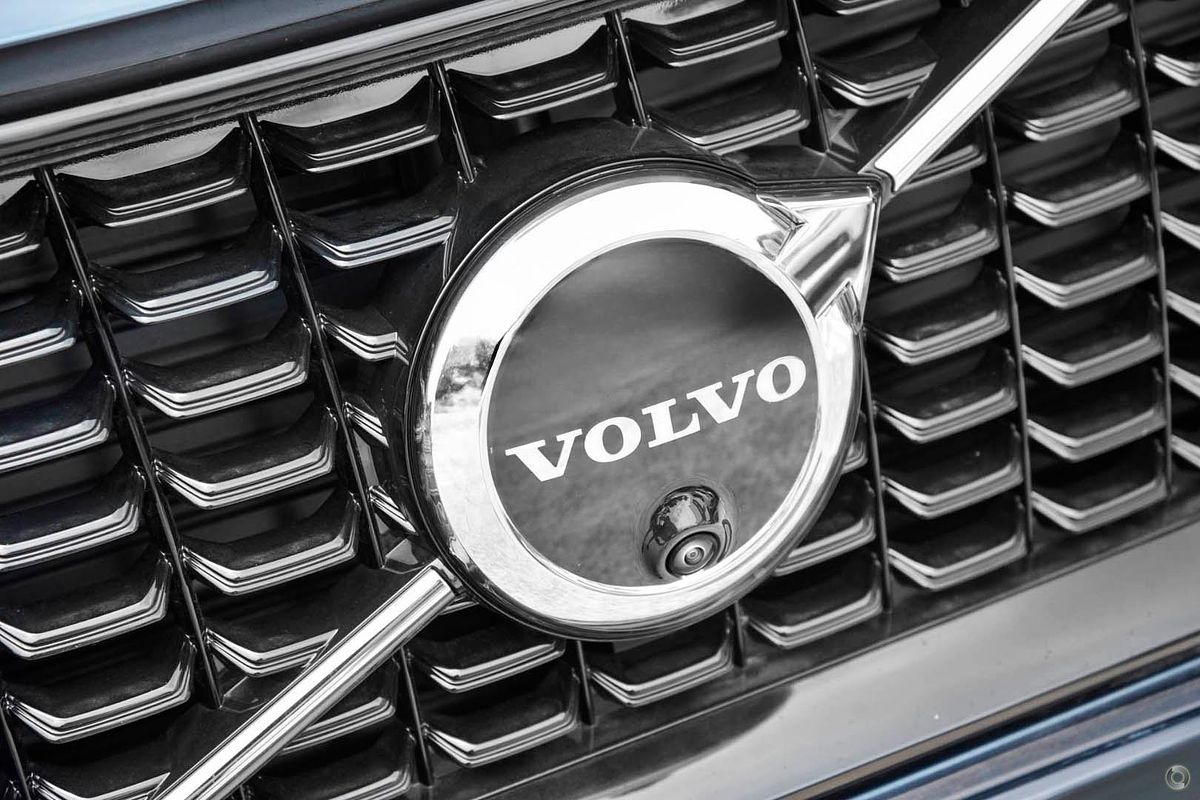 2024 Volvo XC90 Ultra T8 Plug-In Hybrid