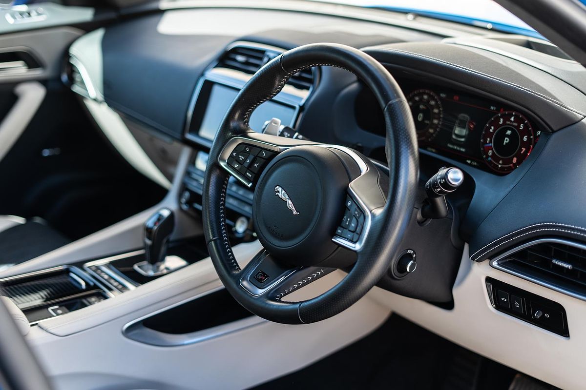2019 Jaguar F-PACE SVR X761