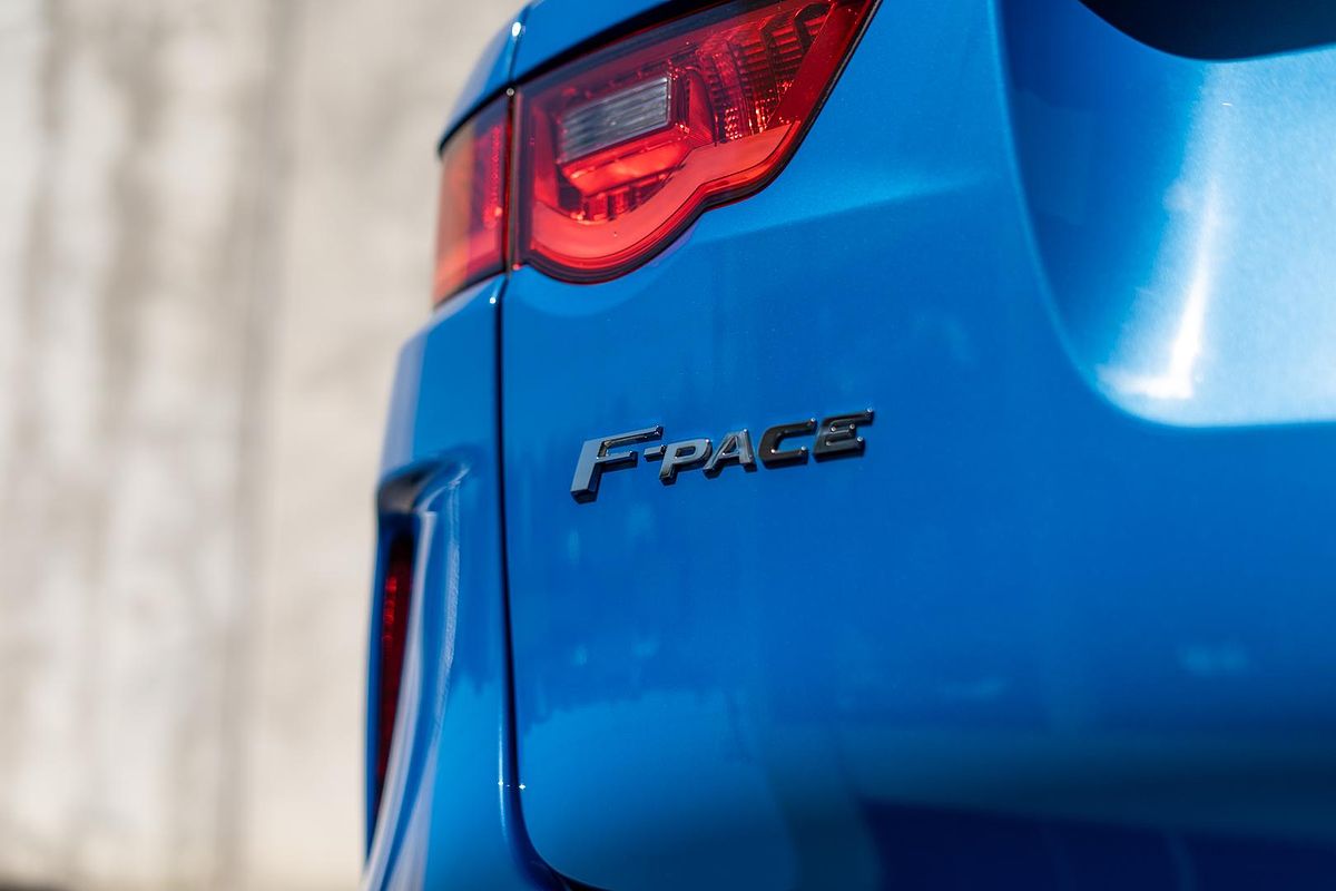 2019 Jaguar F-PACE SVR X761