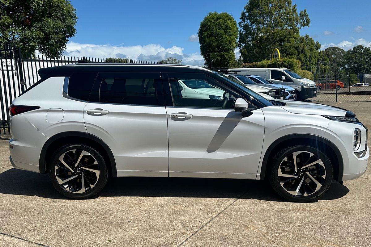 2024 Mitsubishi Outlander Exceed Tourer ZM