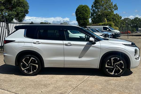 2024 Mitsubishi Outlander Exceed Tourer ZM