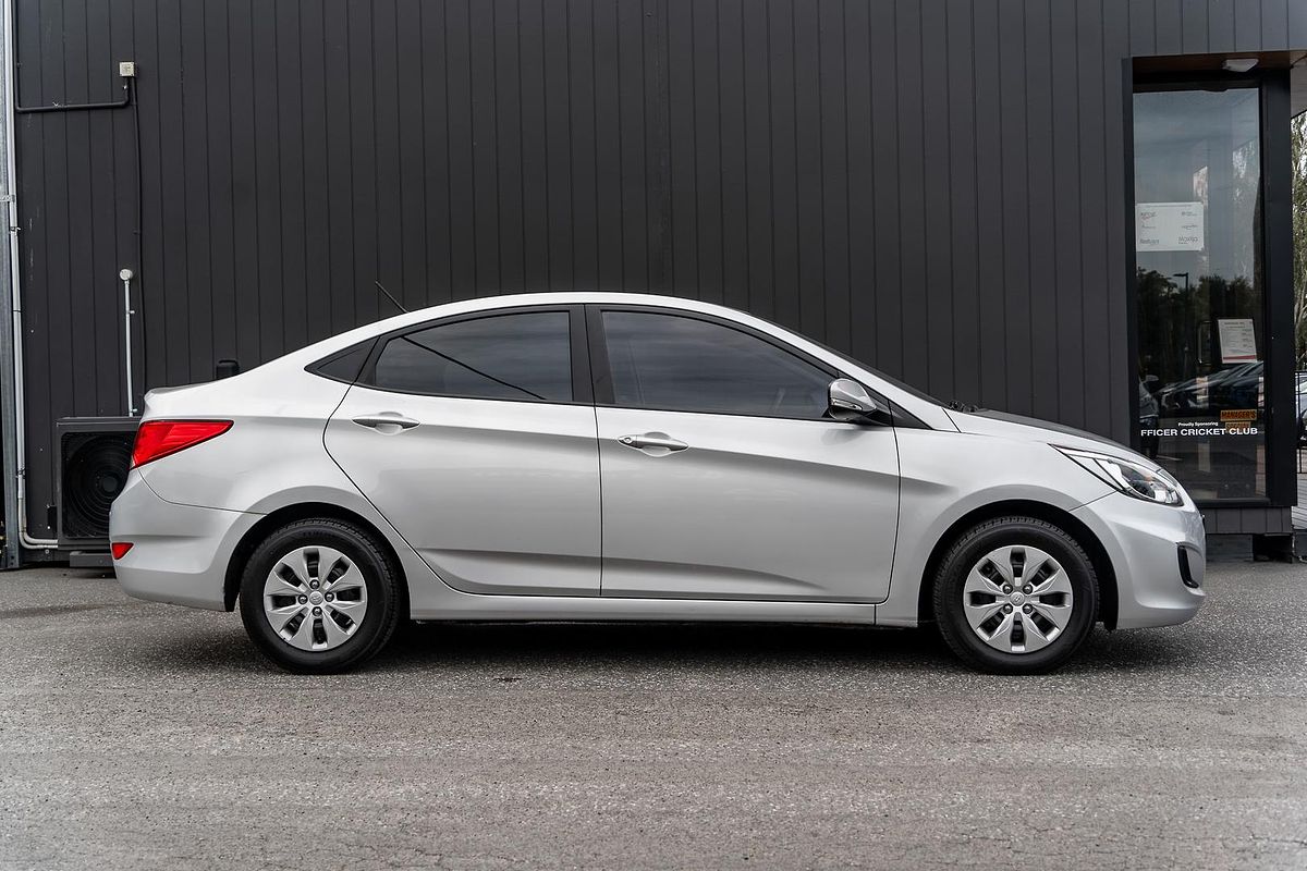 2014 Hyundai Accent Active RB2