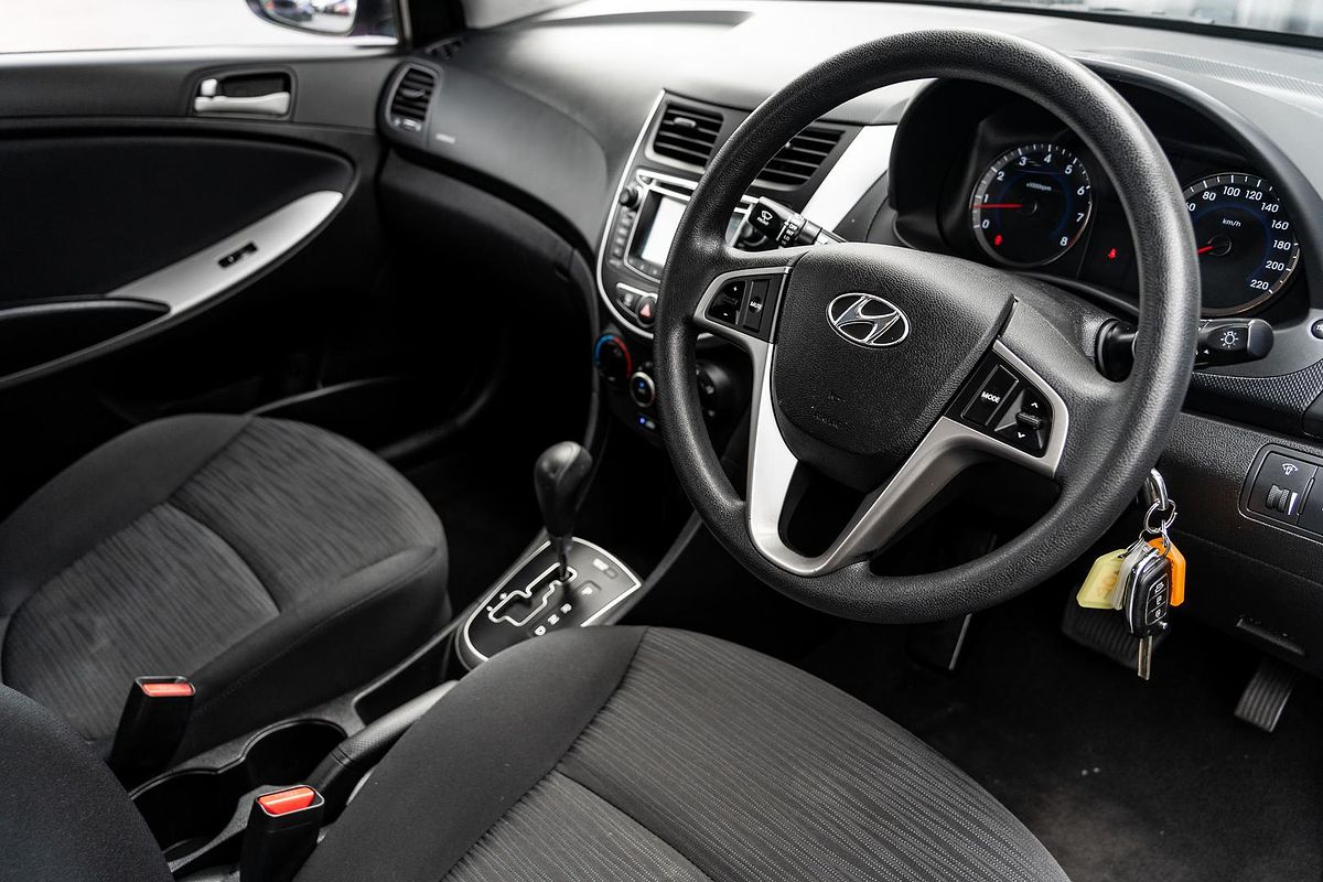 2014 Hyundai Accent Active RB2