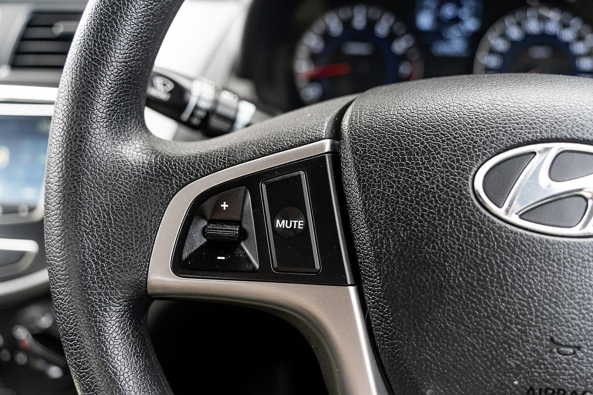 2014 Hyundai Accent Active RB2