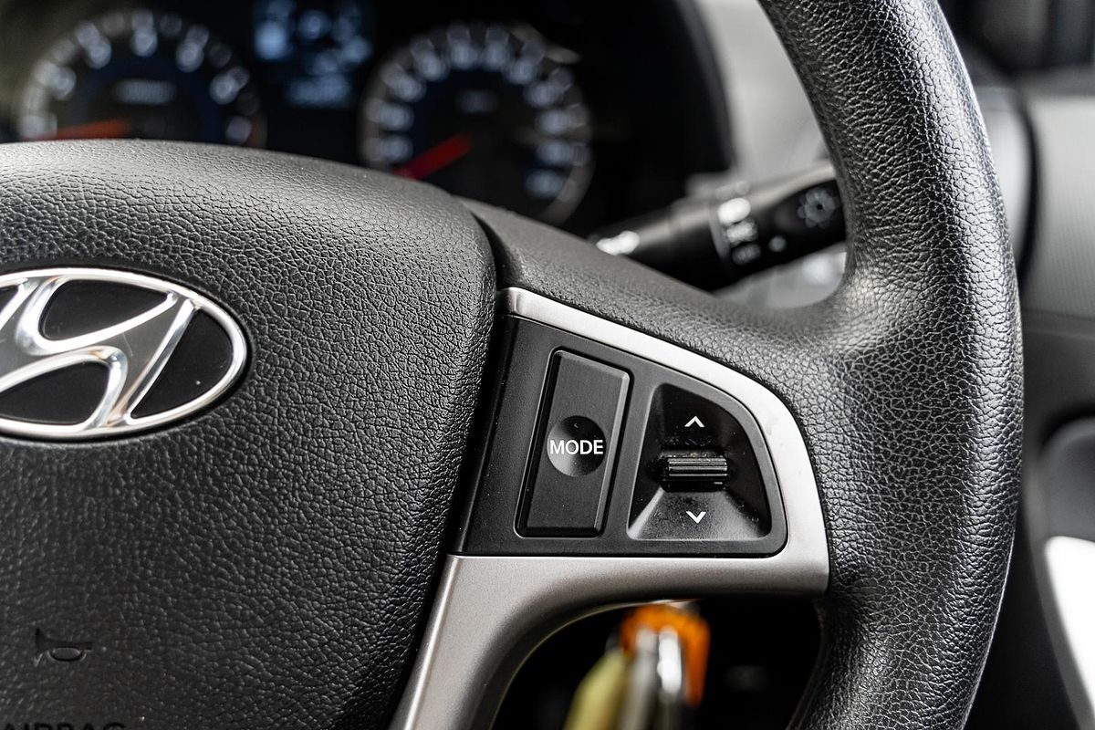 2014 Hyundai Accent Active RB2