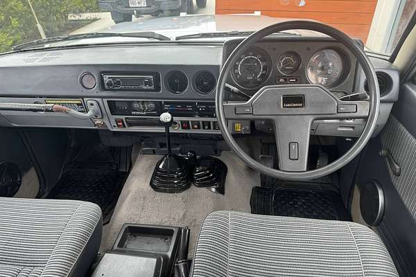 1983 Toyota LANDCRUISER Silver Series HJ60