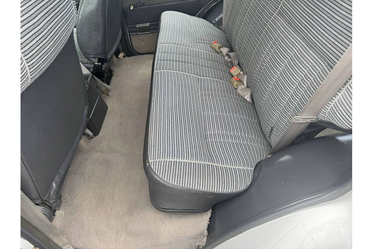 1983 Toyota LANDCRUISER Silver Series HJ60
