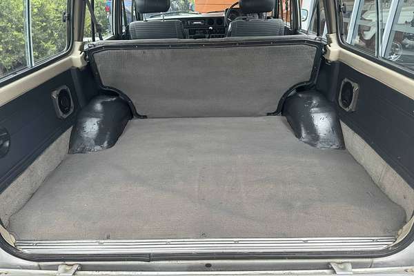 1983 Toyota LANDCRUISER Silver Series HJ60
