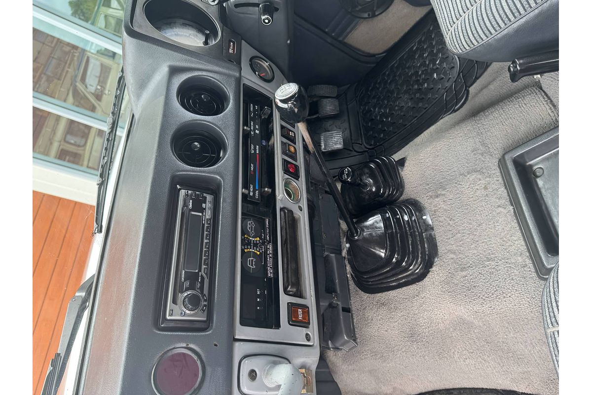 1983 Toyota LANDCRUISER Silver Series HJ60