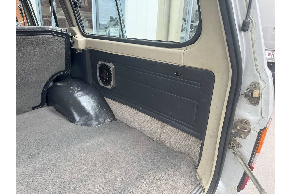 1983 Toyota LANDCRUISER Silver Series HJ60