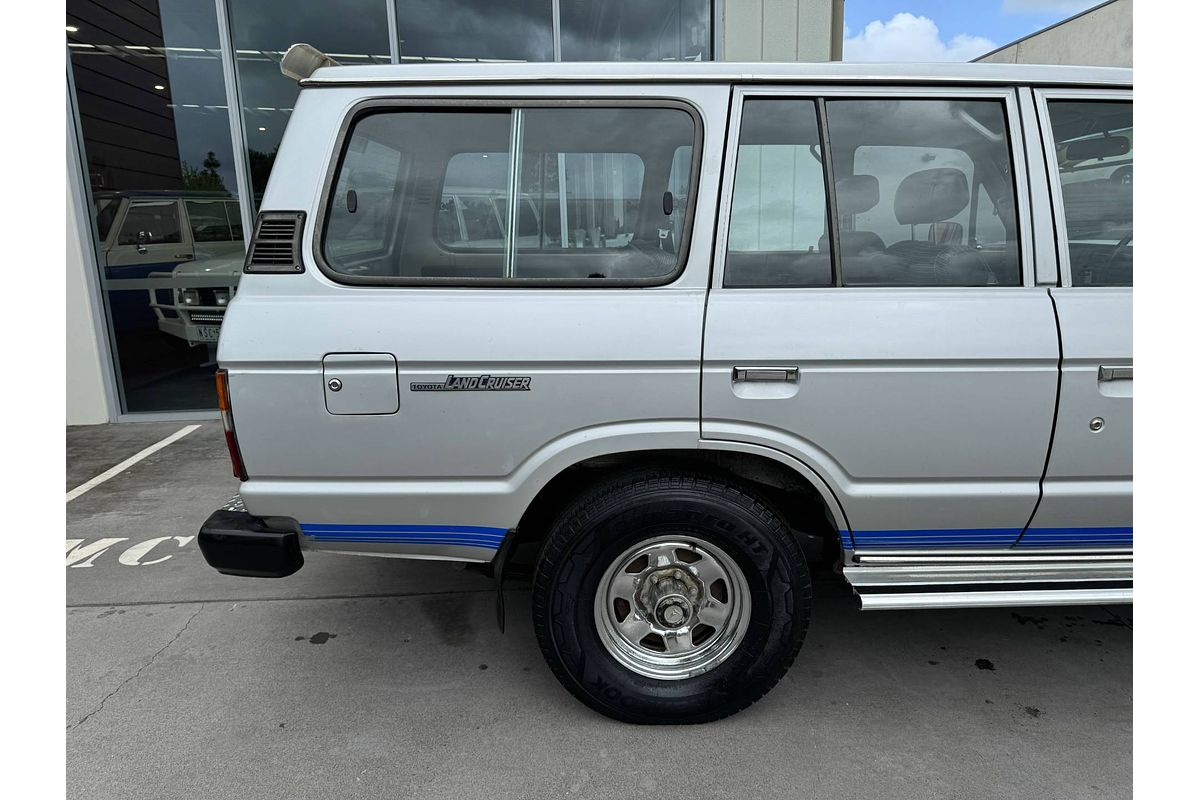 1983 Toyota LANDCRUISER Silver Series HJ60