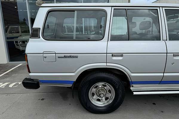 1983 Toyota LANDCRUISER Silver Series HJ60