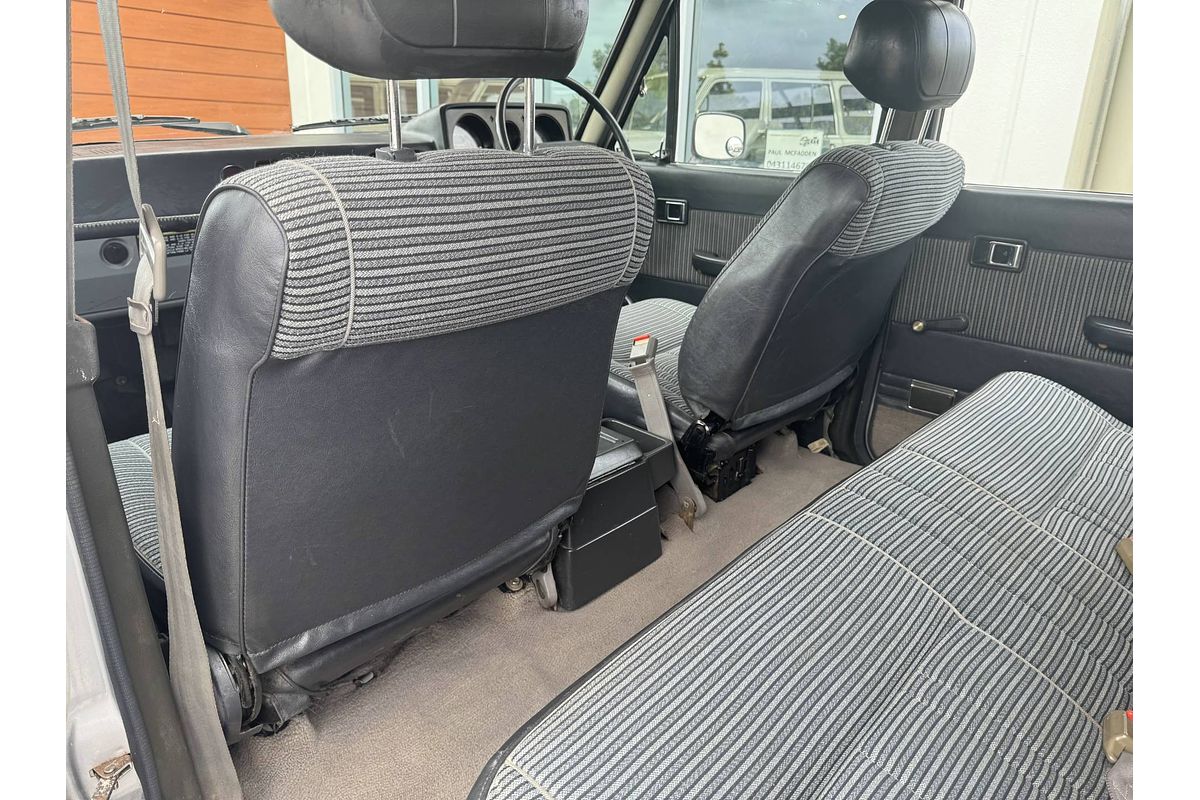 1983 Toyota LANDCRUISER Silver Series HJ60